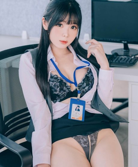 ヌード妻オンリーファンズ アートヌード 写真