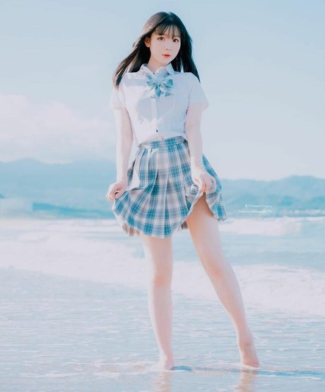 ヌード妻オンリーファンズ ホットxxx 画像