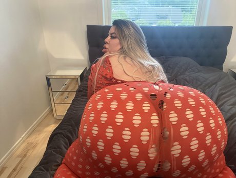 巨乳カップルオンリーファンズ 無料セクシー 画像