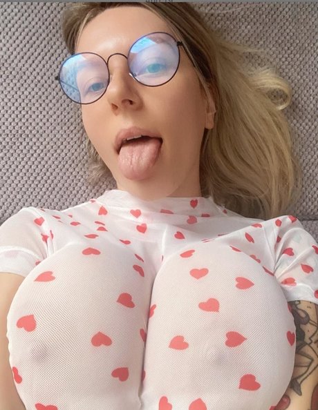 オタクプリンセスオンリーファンズ ヌード 写真