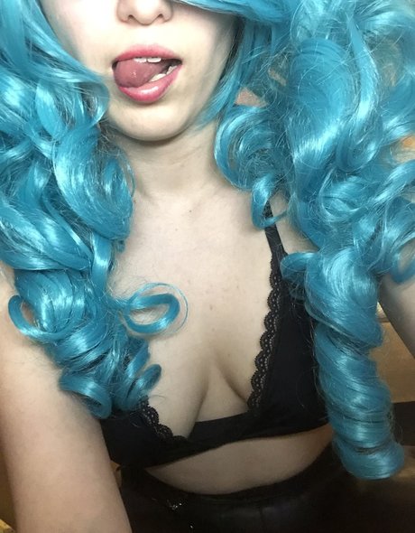 yoyolen 裸のモデル 写真