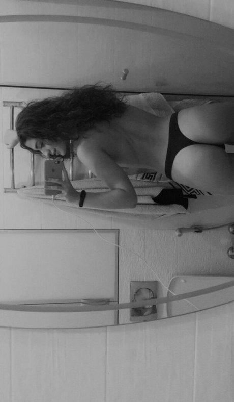 ドイツのアマチュアオンリーファンズ ポルノ 画像