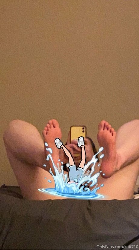 いちごミルクオンリーファンズ セクシー裸 写真