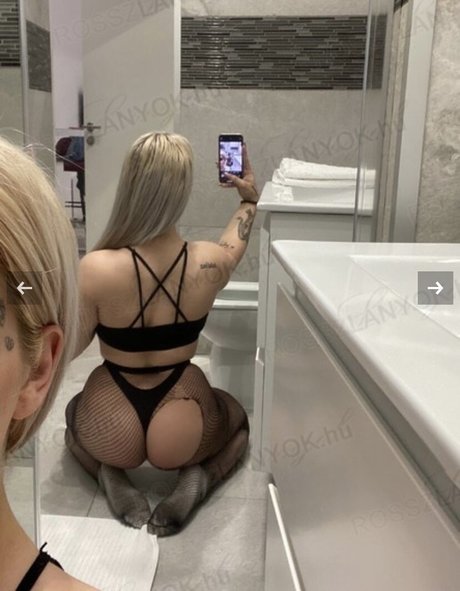 トランス熟女オンリーファンズ 美しい裸 ギャラリー