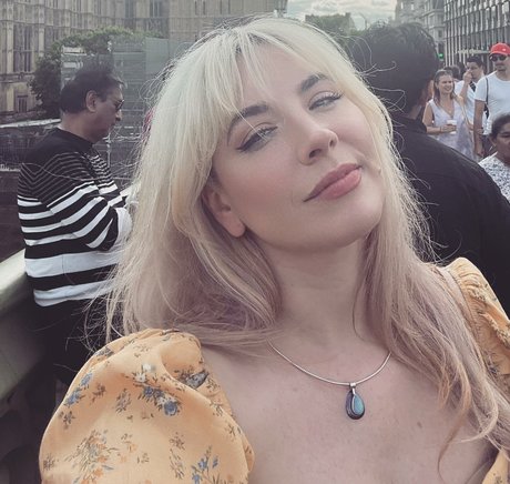 パイズリ オンリーファンズ ポルノグラフィック アーカイブ