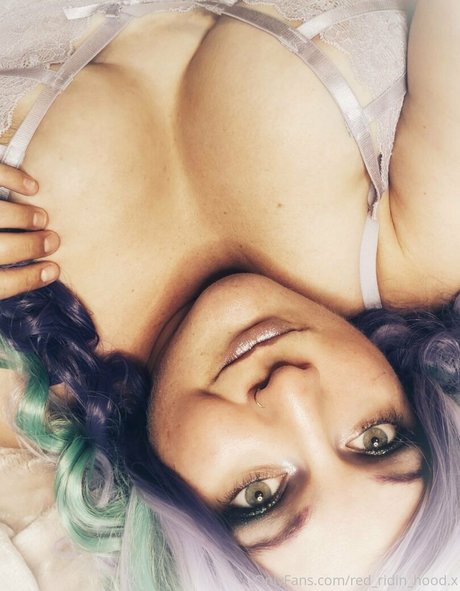 red ridin hood x ポルノモデル 画像