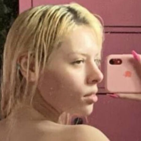 aslisah 無料女優 写真