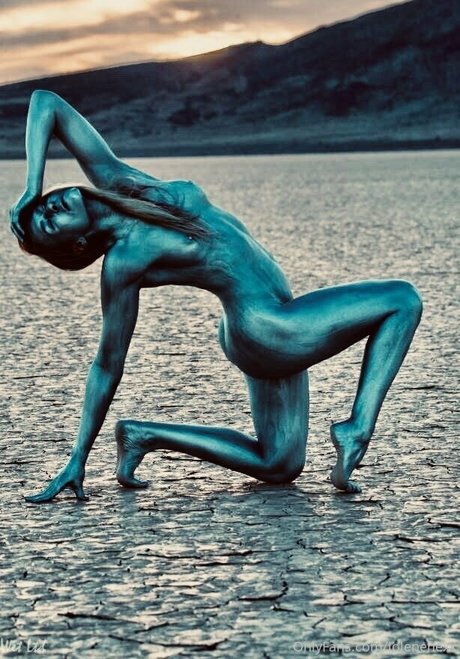 黒檀BDSMオンリーファンズ 美しいxxx 写真