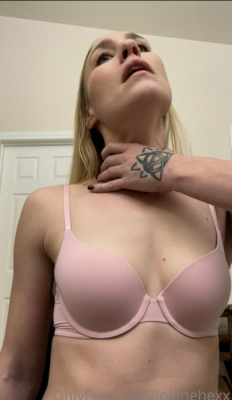 アマチュアディープスロートオンリーファンズ セクシー裸 写真