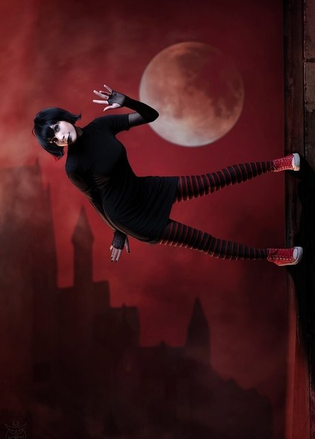 曲線美のブロンドオンリーファンズ アートヌード ギャラリー