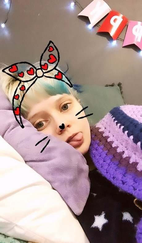 heidivfree 裸のモデル 写真