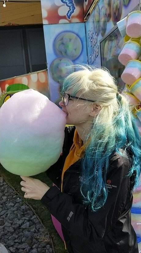 heidivfree エロティックなポルノスター 画像