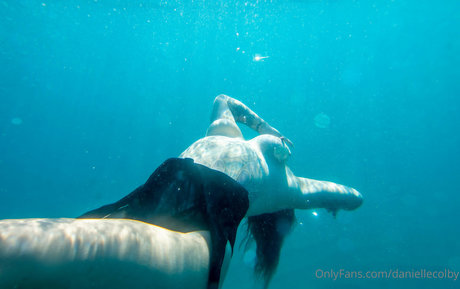 daniellecolby エロティックモデル 写真