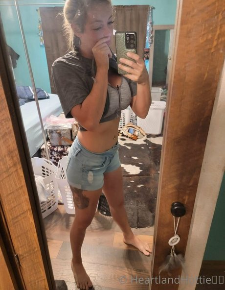 熟女のおっぱいオンリーファンズ トップ 画像