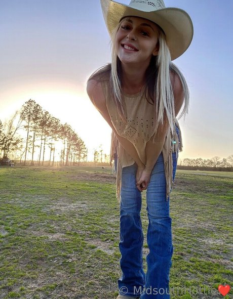 黒髪の熟女オンリーファンズ ホットxxx 写真