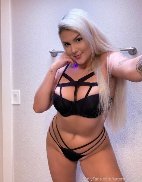 Caterina Thome ヌードのポルノスター ギャラリー