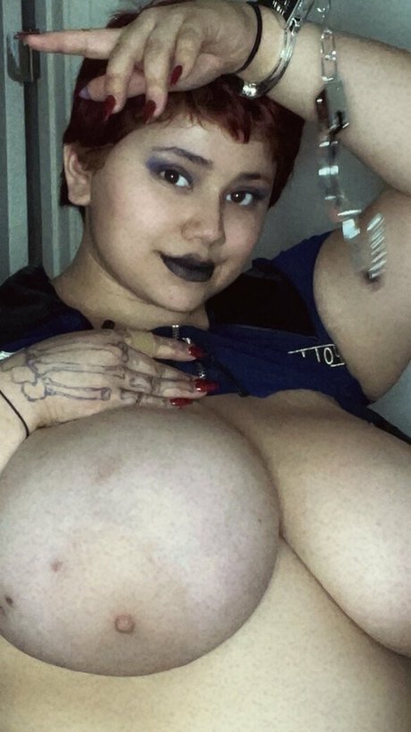 裸の女の子オンリーファンズ セクシーヌード 写真