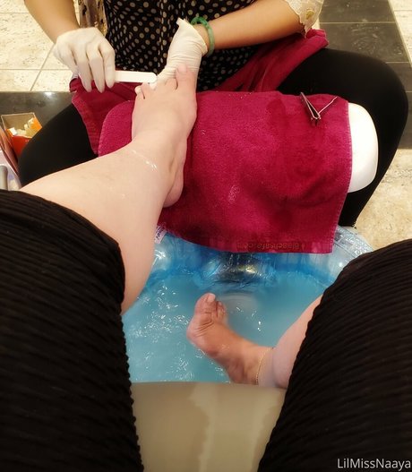 足 熟女 オンリーファンズ ホットセクシー ギャラリー