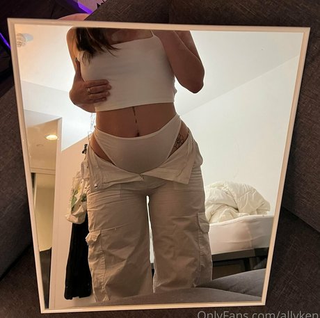 ブロンドのお尻オンリーファンズ ホットセックス 画像