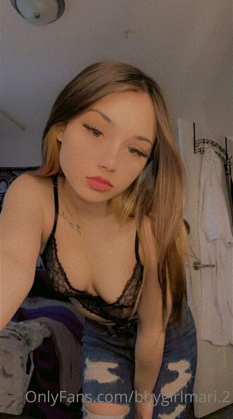 bbygirlmari 2 エロティックモデル 写真