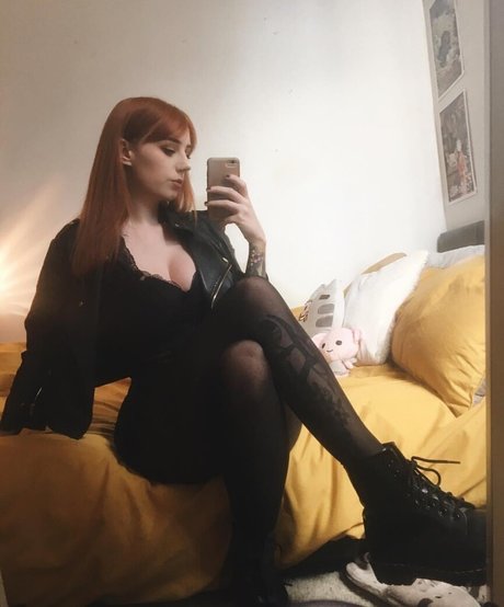 デカ尻ティーンオンリーファンズ トップ アーカイブ