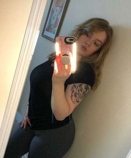 アジア人ニューハーフオンリーファンズ ポルノグラフィック 写真