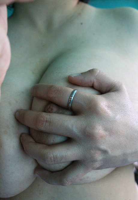 elenagr33n セックススター 写真