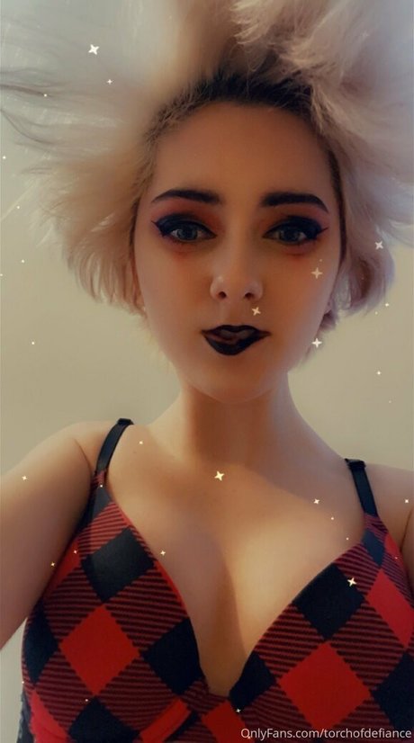 お尻を広げるオンリーファンズ ホットxxx 写真