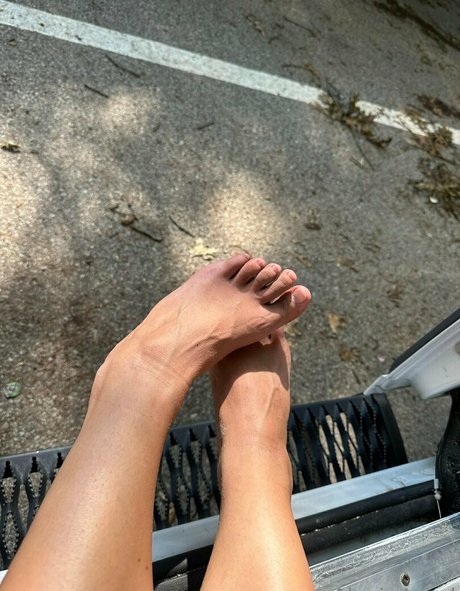 ヌード熟女オンリーファンズ 無料 写真