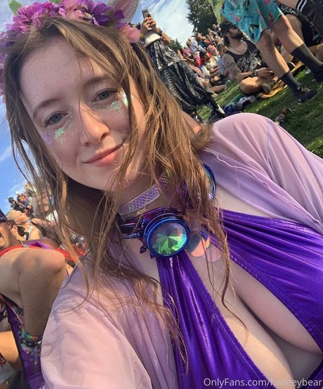 Haileeybear ポルノスター 裸 写真