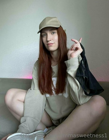 かわいいブロンドのオンリーファンズ 美しい裸 写真