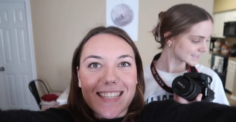 ストリップショー オンリーファンズ エロ アーカイブ