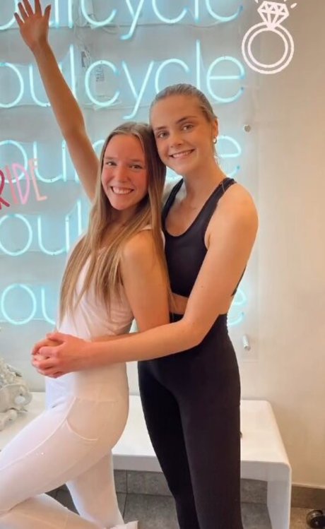 メコスジのオンリーファンズ ホットヌード 画像