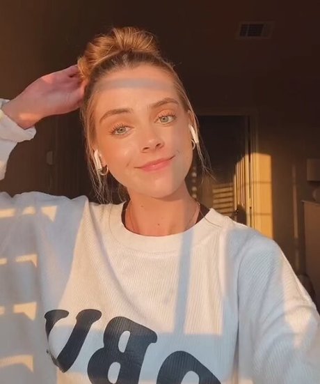 レズビアン誘惑オンリーファンズ 可愛い ギャラリー