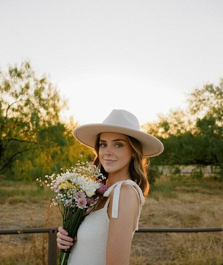 レズビアン誘惑オンリーファンズ アダルト 写真