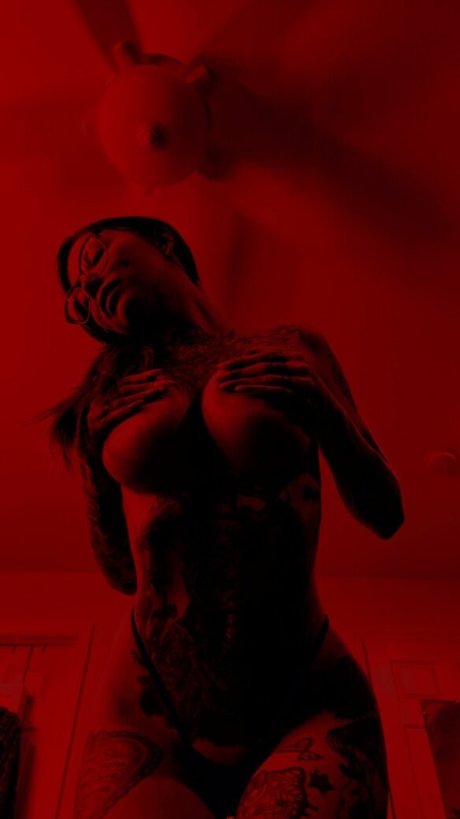 ミラーセルフィーオンリーファンズ 無料 写真