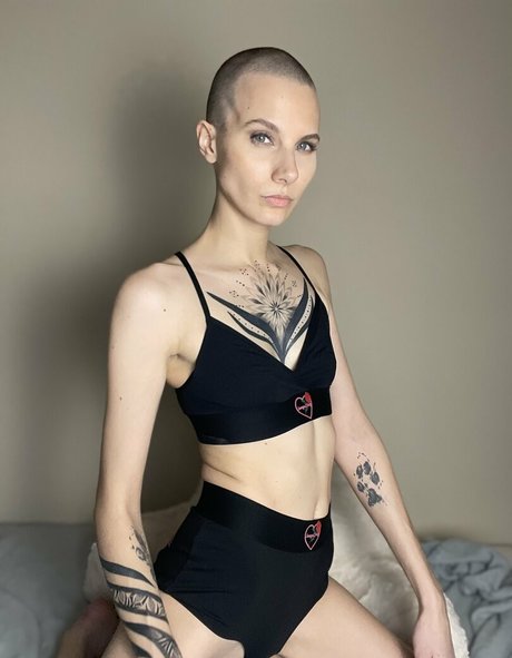 therustyranger エロティック女優 写真