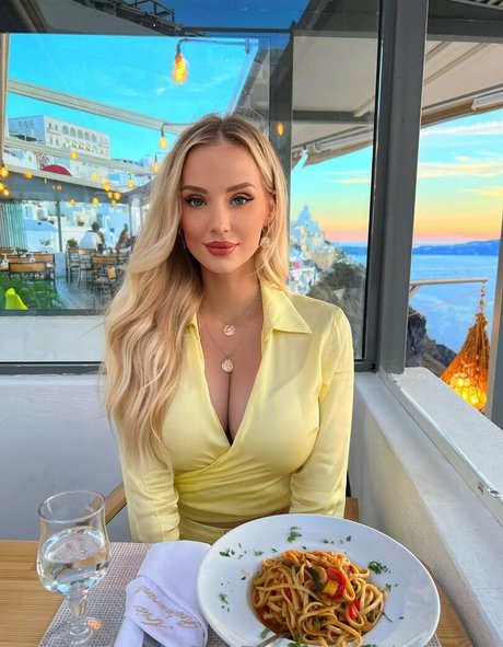 valeriecody 素敵なモデル 写真