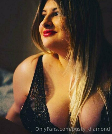 busty diamond セックスモデル 写真