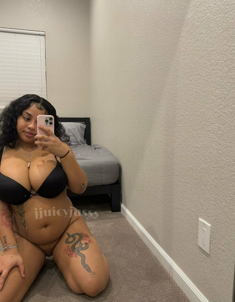 jjuicyjasss4free 完璧なスター 写真