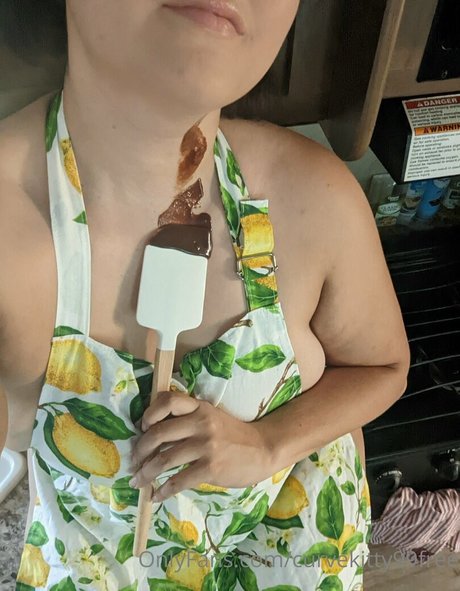 curvekitty99free セックスモデル 写真