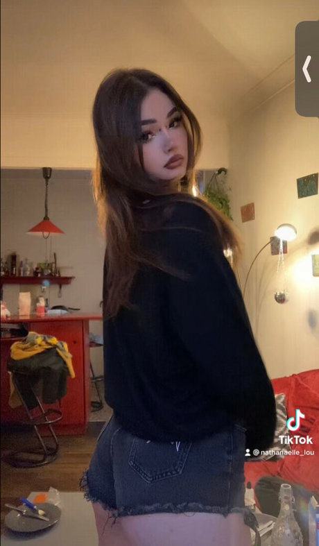 The slutty grunge ポルノスター 独占 画像