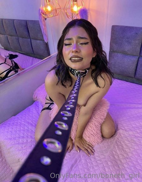 boneth girl ヌード女優 画像