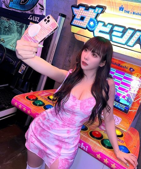 ボディビルダーガールズオンリーファンズ エロ 画像