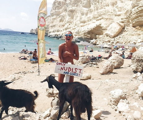 Danni Menzies 美しいスター ギャラリー