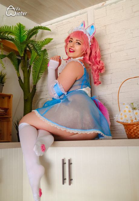 小柄な足オンリーファンズ セクシー裸 ギャラリー