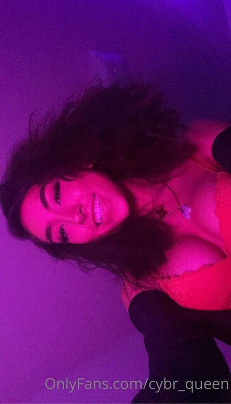 cybr queen 美しいスター 画像