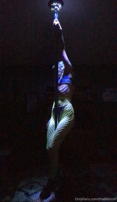 立ちファックオンリーファンズ セクシーヌード 画像