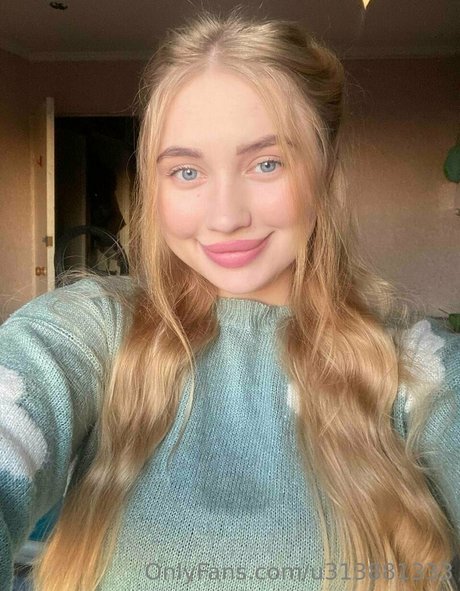 aishi moon セクシーなポルノスター 画像