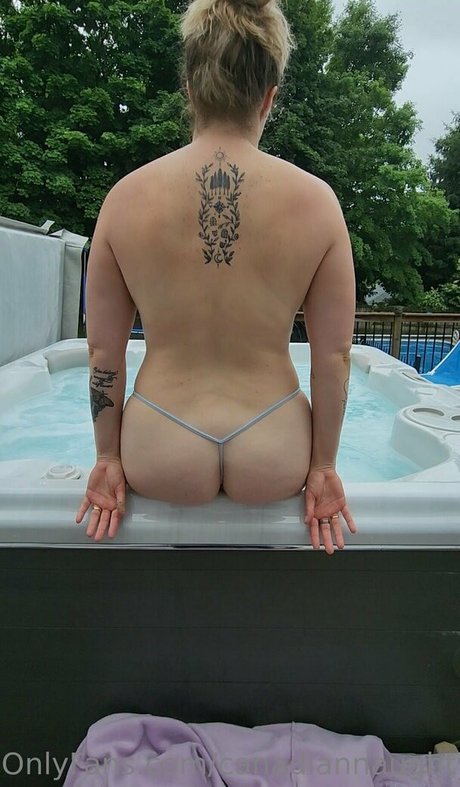 canadiannaughtyneighbour HDスター 写真